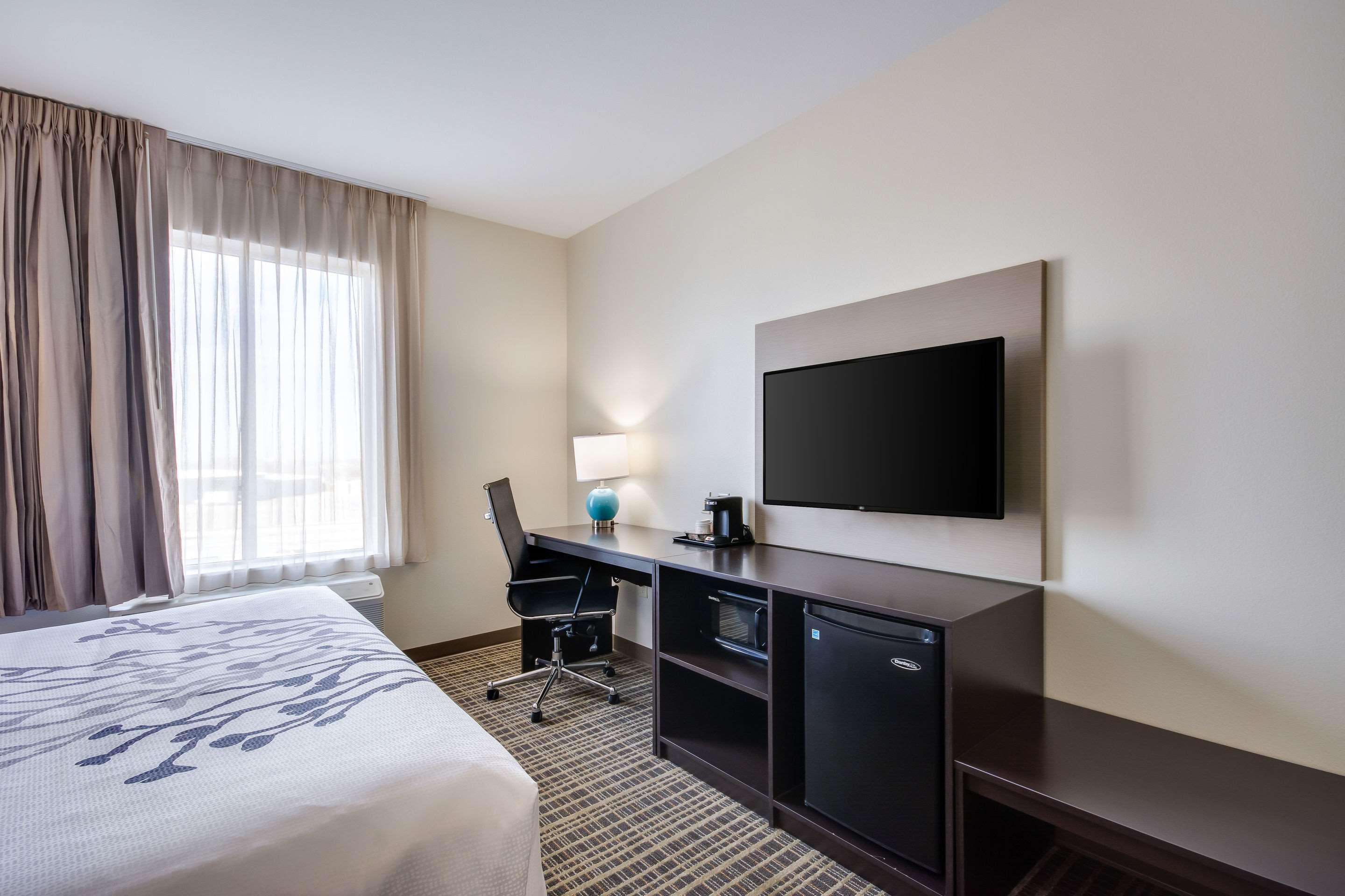 Sleep & Oklahoma Hotel 2*