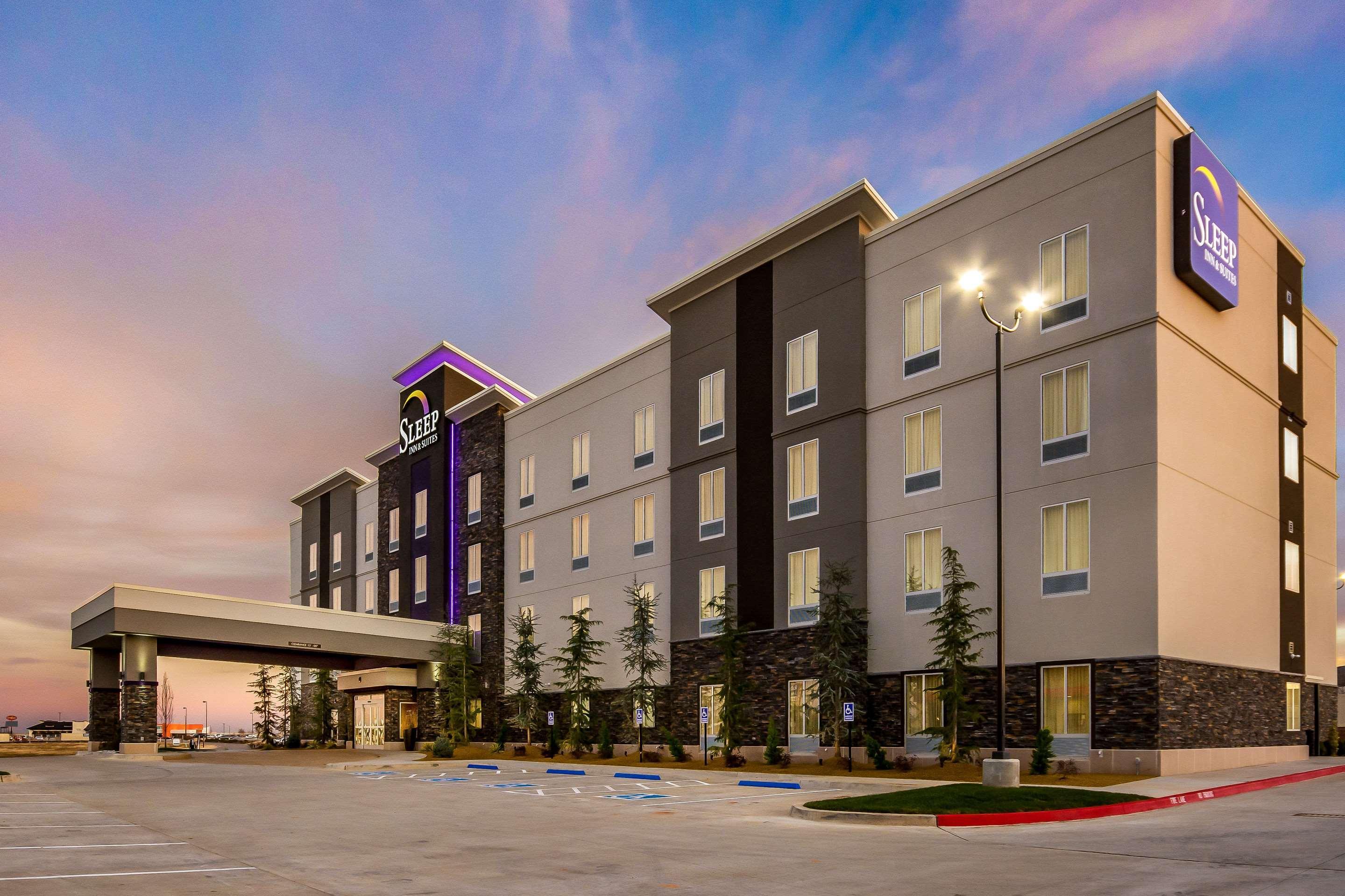 Sleep & Oklahoma Hotel 2*